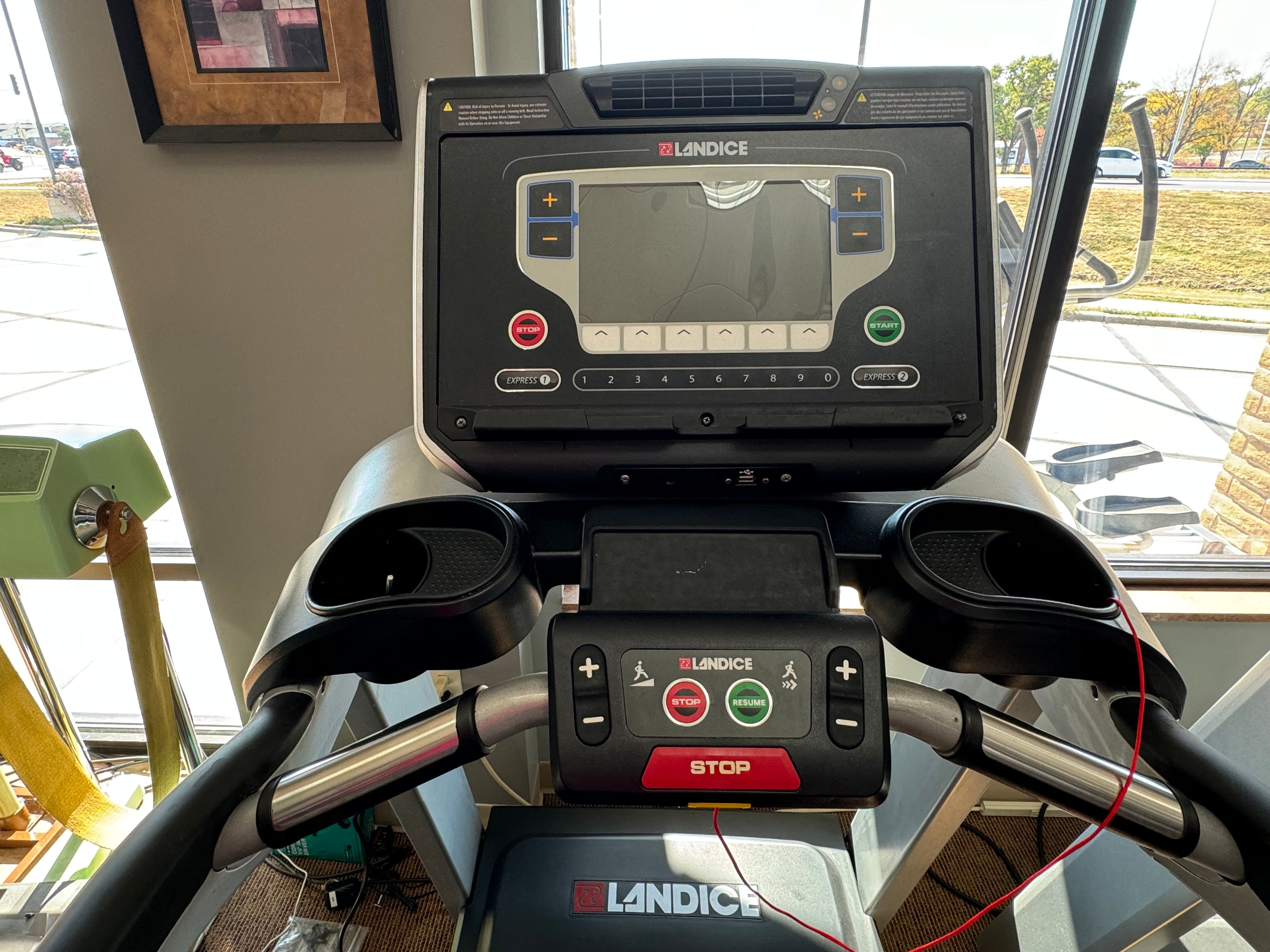 Pre-Owned Landice L8 Treadmill