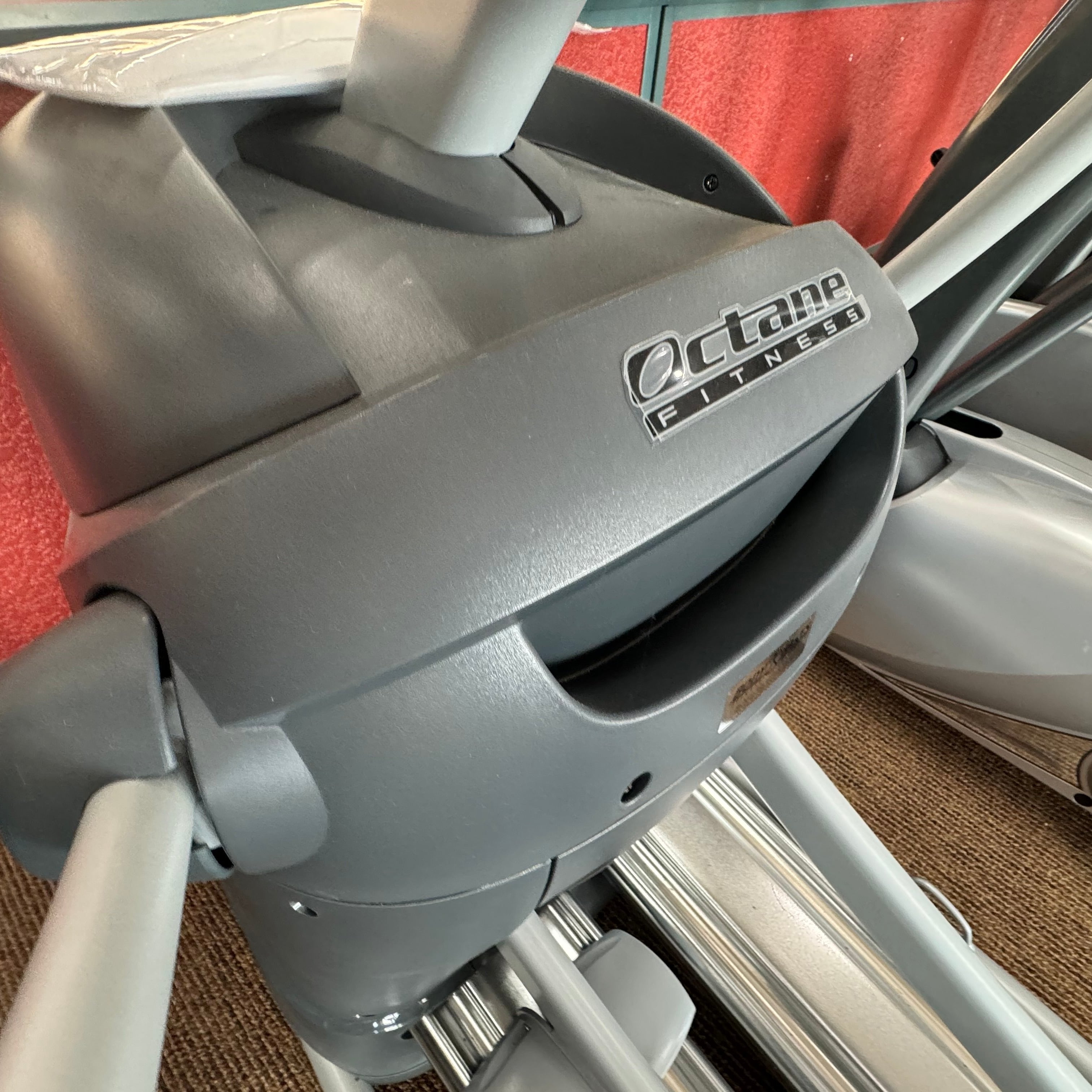 Pre-owned Octane Q37x Elliptical