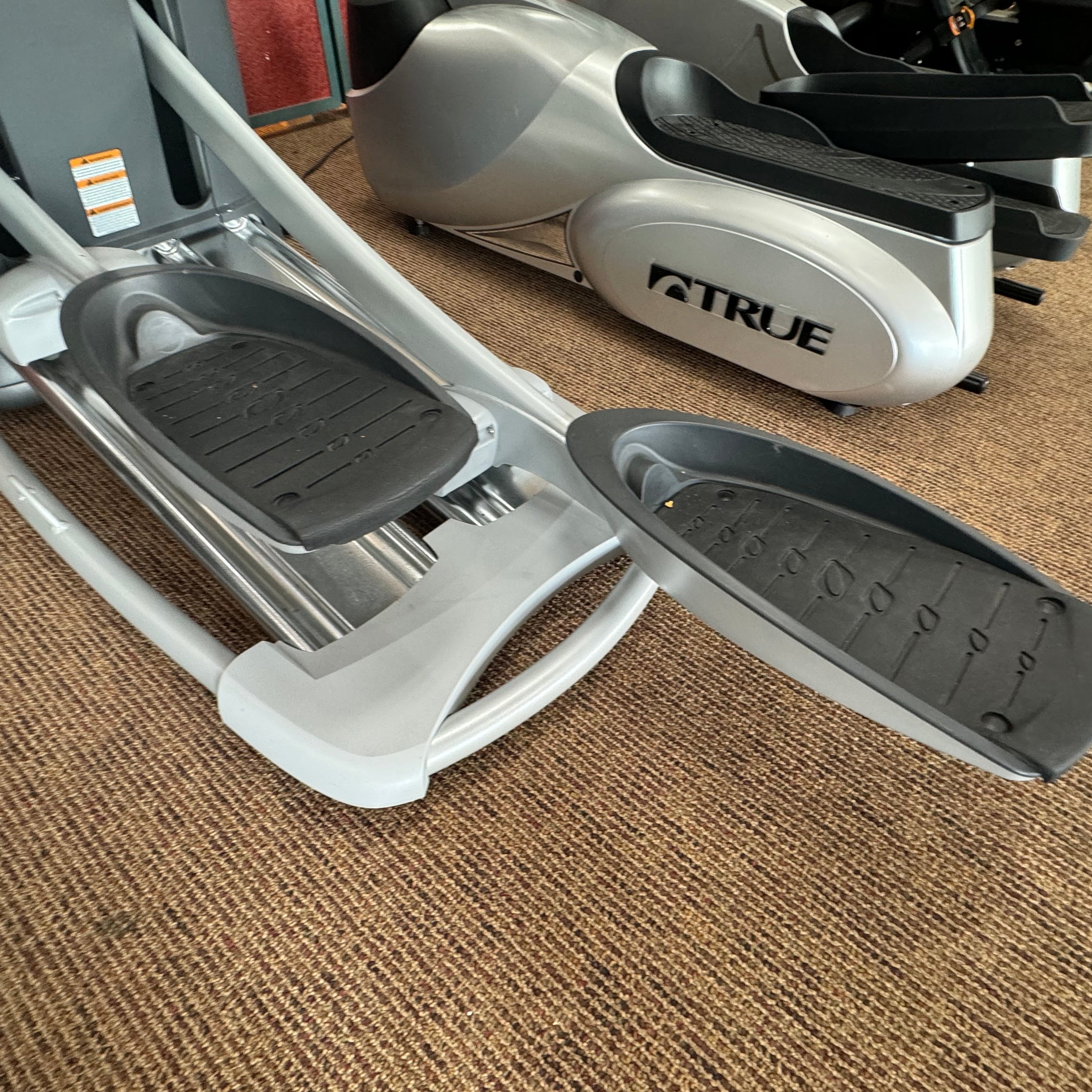 Pre-owned Octane Q37x Elliptical