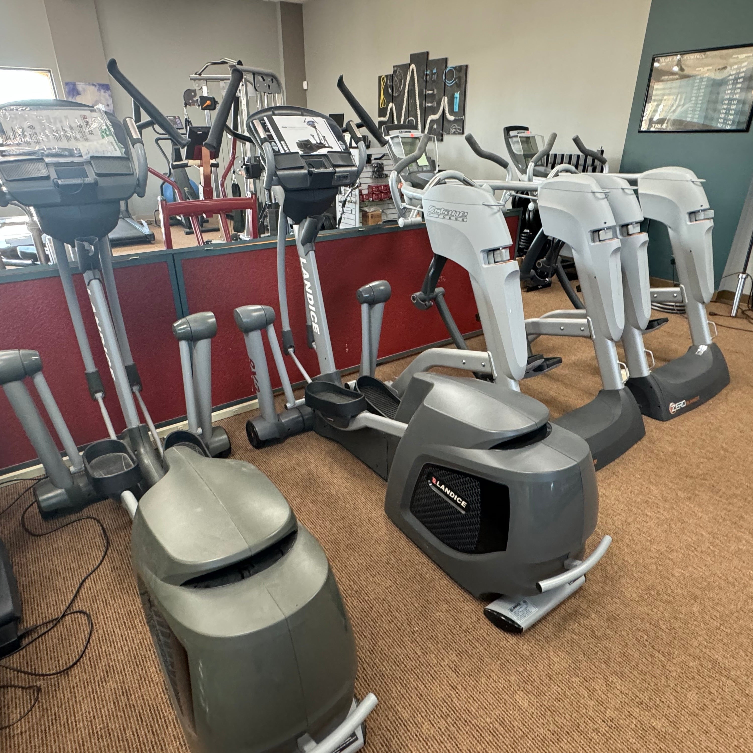 Pre-Owned Landice CX8 Elliptical