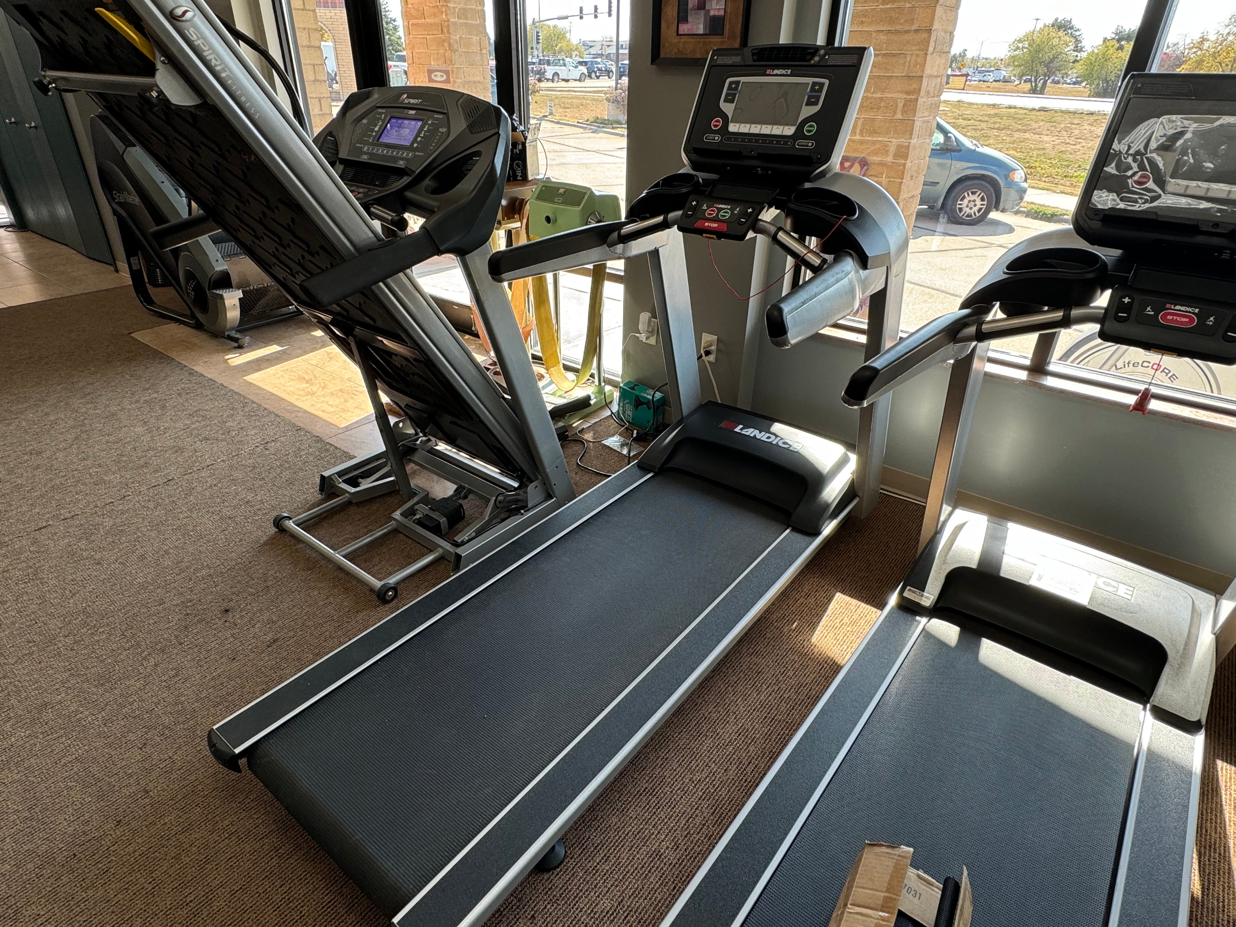 Pre-Owned Landice L8 Treadmill