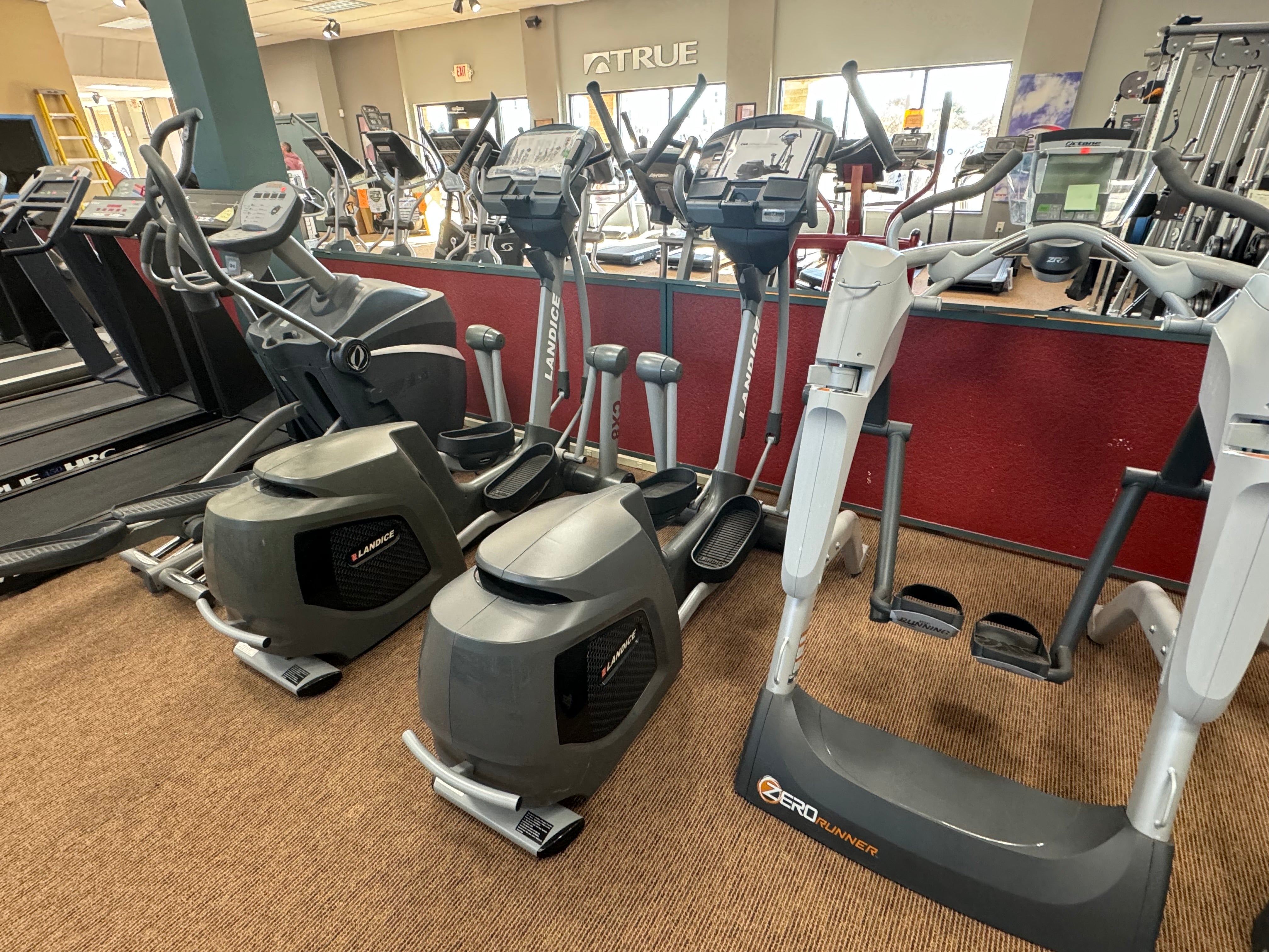 Pre-Owned Life Landice CX8 Elliptical